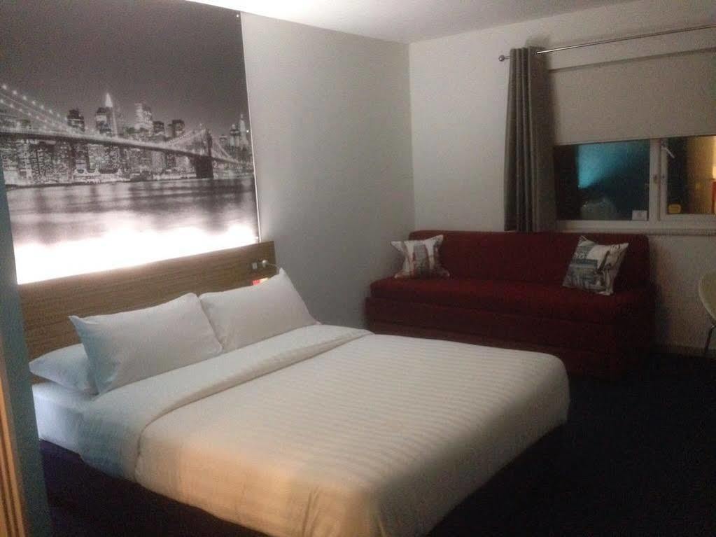 Citilodge Wakefield Hotel By Roomsbooked Екстер'єр фото